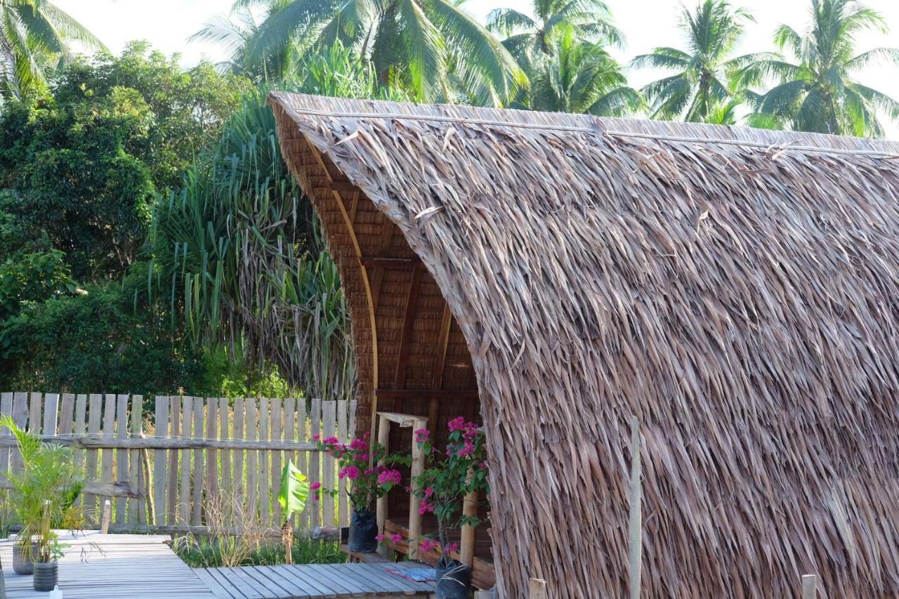 Palayan Paradise Huts 圣维森特 外观 照片