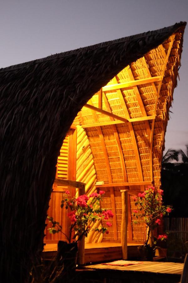 Palayan Paradise Huts 圣维森特 外观 照片