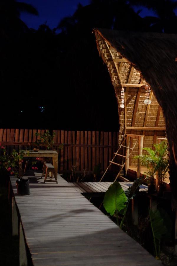 Palayan Paradise Huts 圣维森特 外观 照片